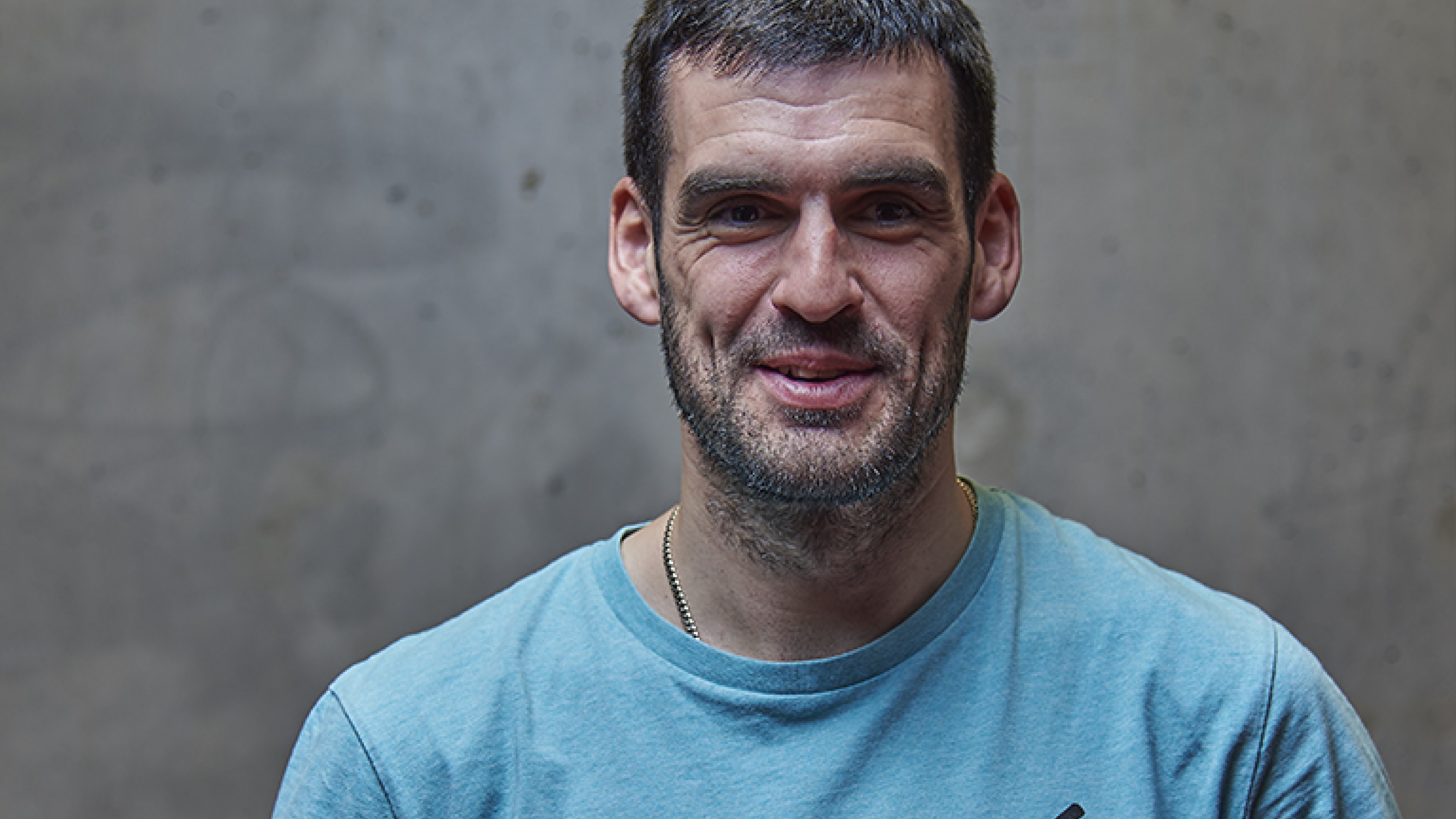 Joseba Ezkurdia vuelve a calarse una txapela